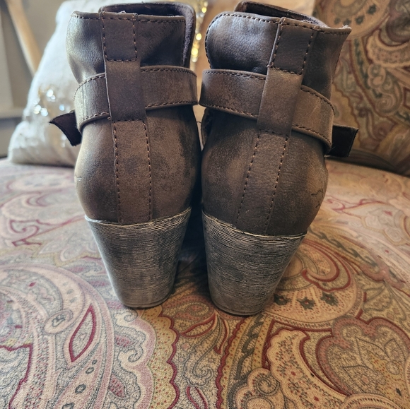 Rocket Dog Booties - Picture 3 of 10